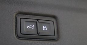 Tweedehands Audi Q6 leasen (1)