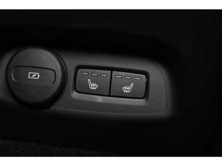 Volvo EC40 Ultra Black Edition Leasen (2)