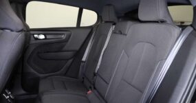 Volvo EC40 Ultra Black Edition Leasen (3)