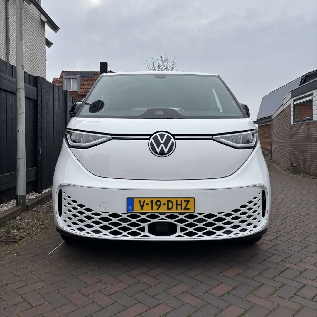 Volkswagen ID. Buzz Cargo — Full Operational Occasion Lease.