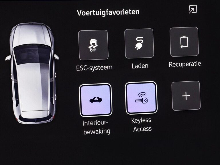 Volkswagen Golf 1.5 eHybrid 204pk DSG Life Edition lease - infotainmentscherm met voertuigfavorieten