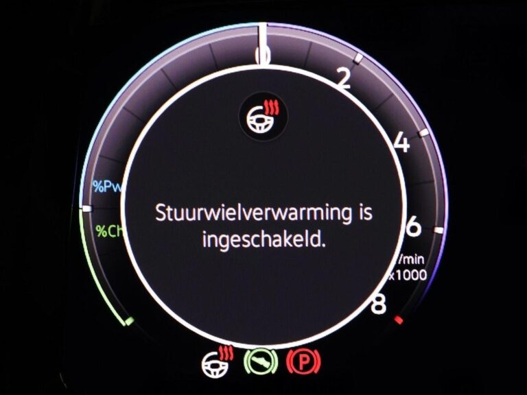 Volkswagen Golf leasen - melding voor de stuurwielverwarming