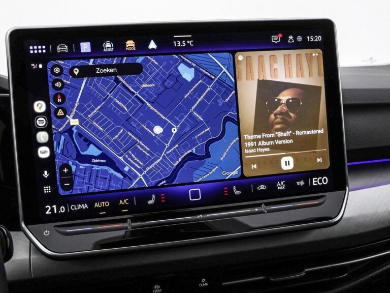 Volkswagen Golf leasen - infotainmentscherm met navigatiekaart, tweede weergave
