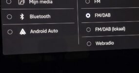 Volkswagen Golf sfeerverlichting dashboard in de avond