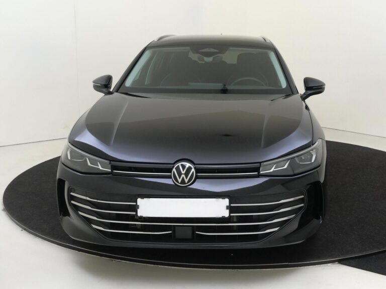 Volkswagen Passat Variant 1.5 eHybrid 204pk Business zakelijk leasen - recht vooraanzicht