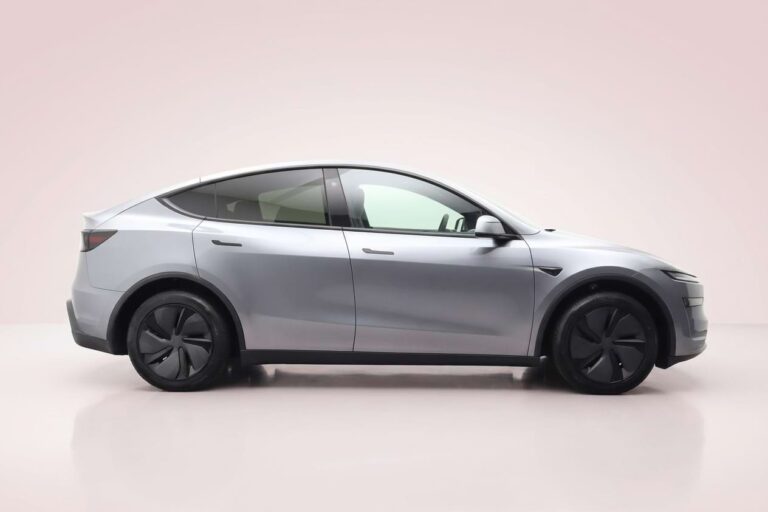 Tesla Model Y leasen - zijaanzicht