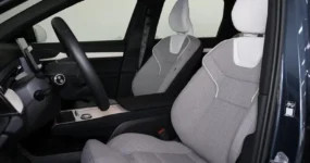 Blauwe Volvo EX90 occasion lease direct leverbaar