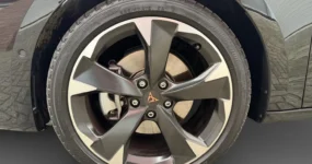Cupra Cupra Leon E-Hybrid150 zakelijk leasen 18 inch velgen