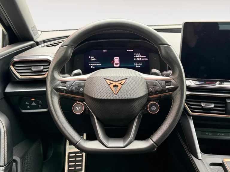 Cupra Leon E-Hybrid jonge occasion full operational lease