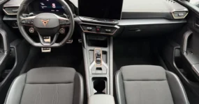 Full-LED koplampen Cupra Leon E-Hybrid zwart