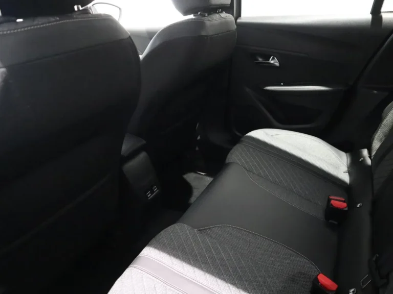 peugeot-208-gt-hybrid-145pk-jonge-occasion-lease