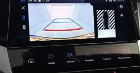 Peugeot e-308 GT met Peugeot i-Connect Advanced scherm