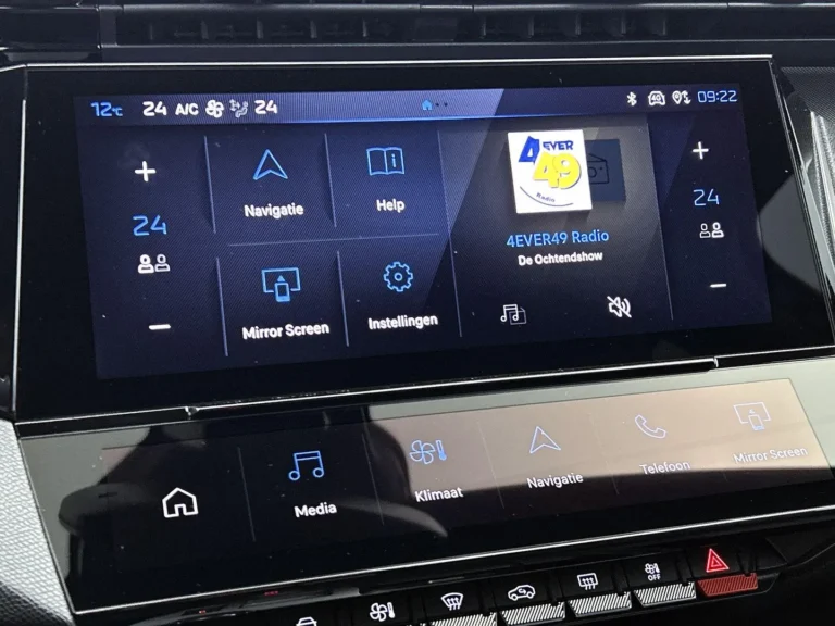 Peugeot e-308 voorraadlease snel rijden jonge occasion