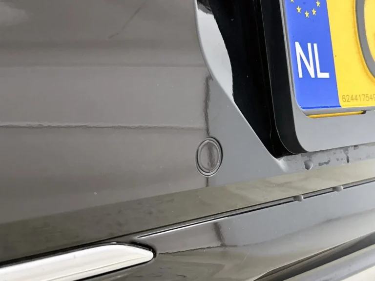 Snel rijden in deze Peugeot e-308 voorraadlease