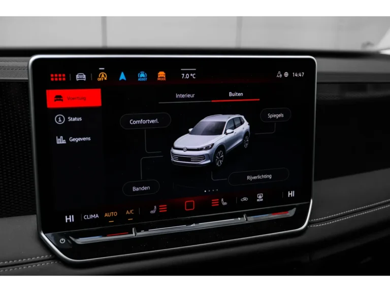Volkswagen Tiguan occasion lease - infotainmentscherm met 3D-voertuigstatus