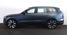 Snel rijden in deze Volvo EX90 voorraadlease SUV