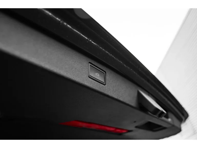 Volkswagen Tiguan 1.5 eTSI 150pk Life Edition zakelijk leasen - detail van de hands-free achterklep