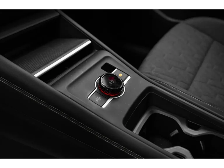 Volkswagen Tiguan zakelijk leasen - start-stopknop in de middenconsole