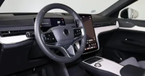 Volvo EX90 zakelijk leasen met 21 inch velgen