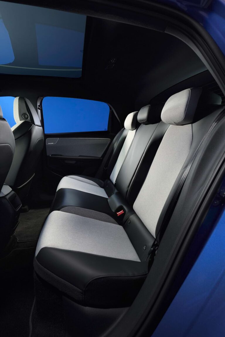 Volkswagen ID. Polo 52kWh Style First Edition leasen - achterbank in grijs-zwart