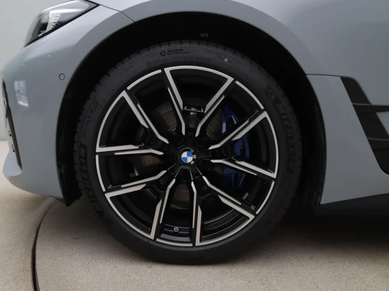 Bmw I4 Edrive35 zakelijk leasen 19 inch velgen