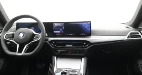 BMW Widescreen Display cockpit technologie