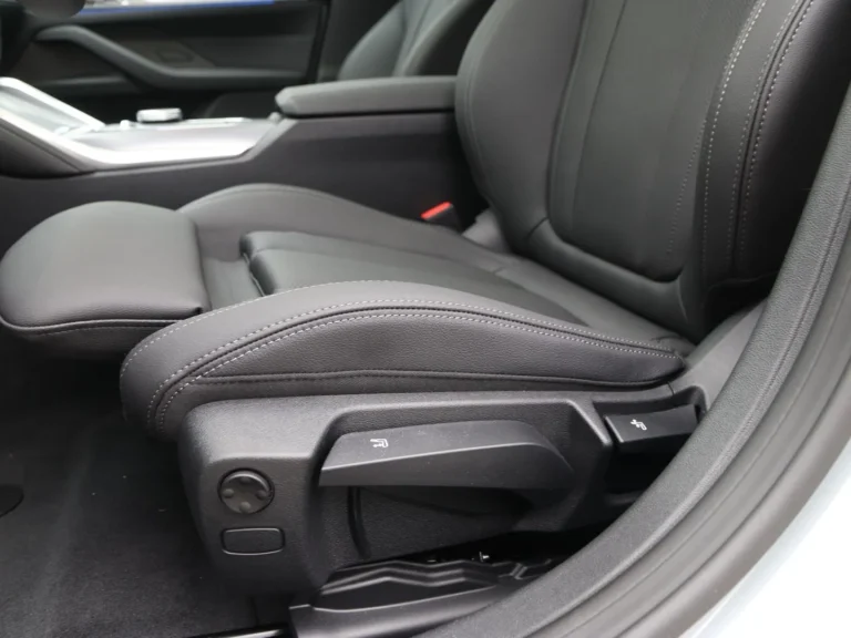 Lederen sportstoelen elektrisch verwarmbaar BMW