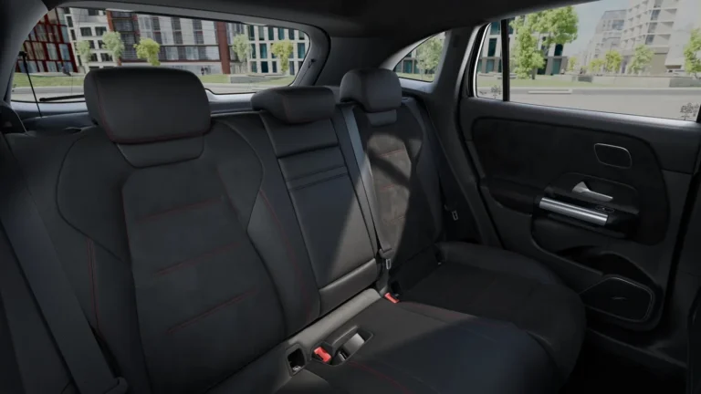 Mercedes-Benz EQA met actieve spoorassistent en dodehoekassistent