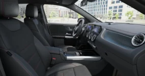 Sportstoelen in lederlook ARTICO op Mercedes-Benz EQA zakelijk lease