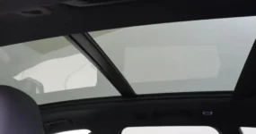 Audi Q6 e-tron performance zijaanzicht leaseauto