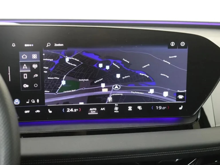 Audi Q6 e-tron S edition met MMI multimedia display