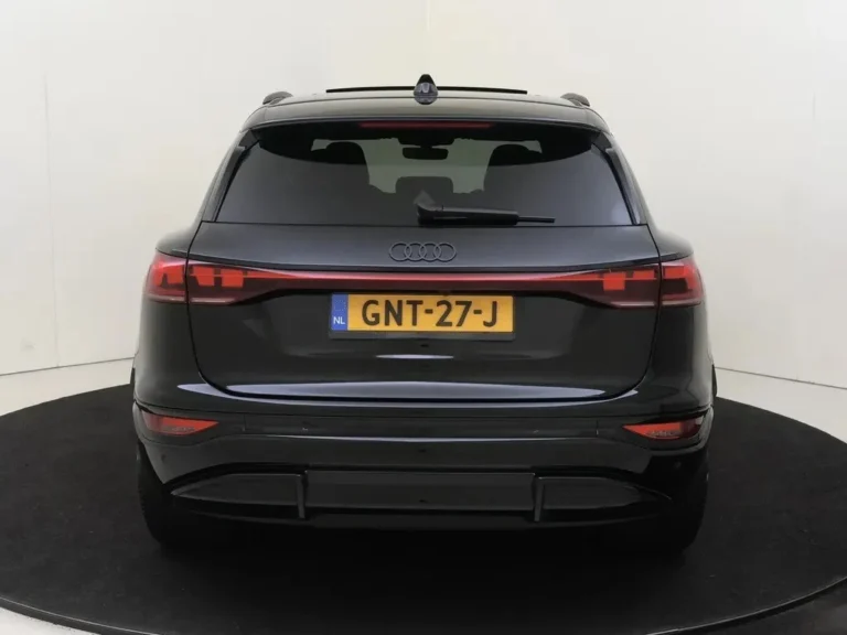 Goedkoop zakelijk leasen Audi Q6 e-tron S edition