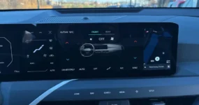 Kia EV5 met digitaal instrumentenpaneel