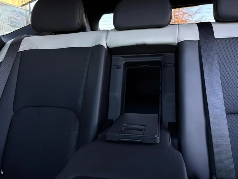 Kia EV5 met privacy glass achterruiten