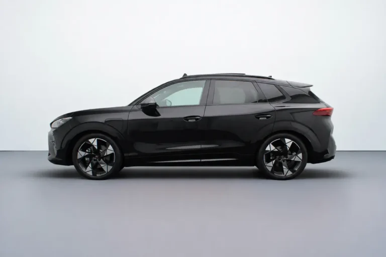 Midnight Black CUPRA Terramar jonge occasion lease direct rijden