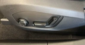 Polestar Polestar 4 voorraadlease snel rijden zijkant