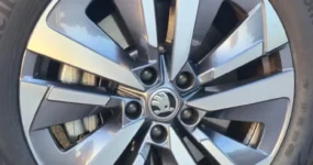 SKODA KODIAQ met 18 inch lichtmetalen velgen Soira Aero