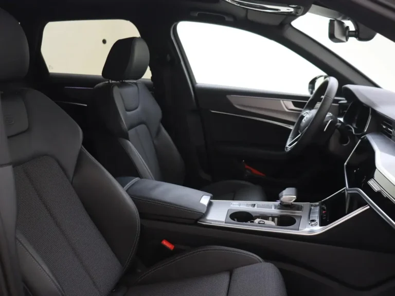 Audi A6 Avant zakelijk leasen - zijaanzicht met glanzend privacy glass