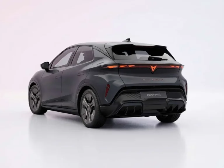 Cupra Raval 52kWh Business lease - achteraanzicht met 3D achterlichten