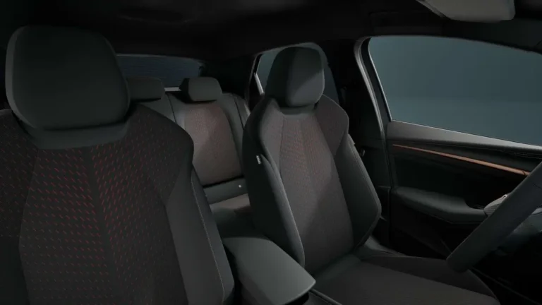 Cupra Raval lease - close-up van USB-C aansluitingen voorin