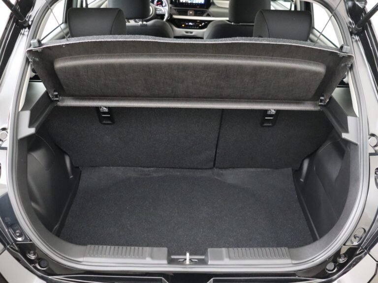 Suzuki Swift 1.2 Comfort SmartHybrid bagageruimte open - operational lease veelzijdigheid