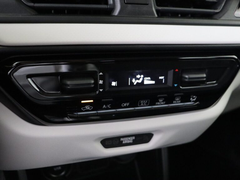 Suzuki Swift 1.2 Comfort SmartHybrid interieur vooraan - zakelijke lease comfort