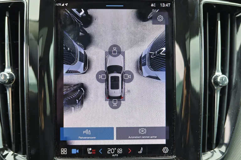 Volvo XC60 jonge occasion lease met 360 graden camera