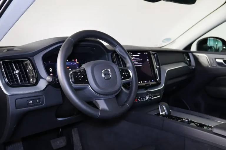 Volvo XC60 operational lease direct leverbaar met Harman Kardon audio