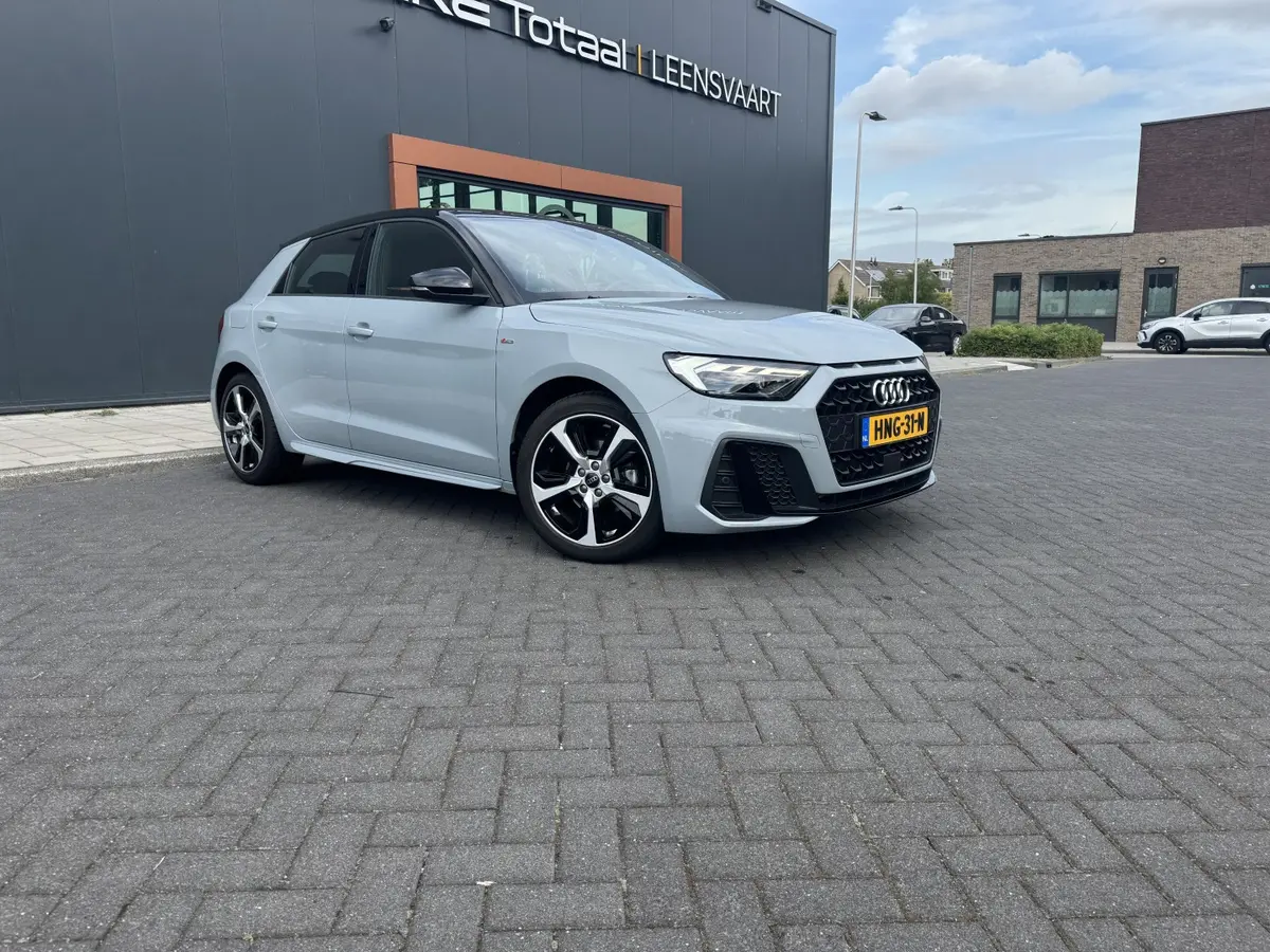 Audi A1 Sportback, schuin van voren links