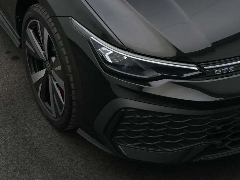 Volkswagen Golf GTE lease - vooraanzicht grille en bumper