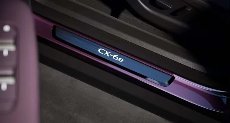 Mazda CX-6e Takumi 26,45-inch centraal display detail