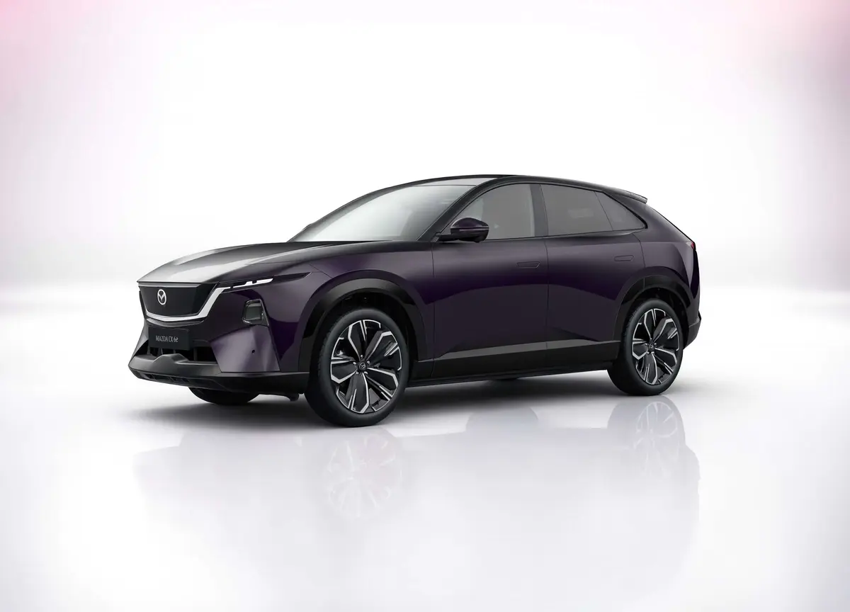 Mazda CX-6e Takumi met 21-inch Black Diamond Cut velgen