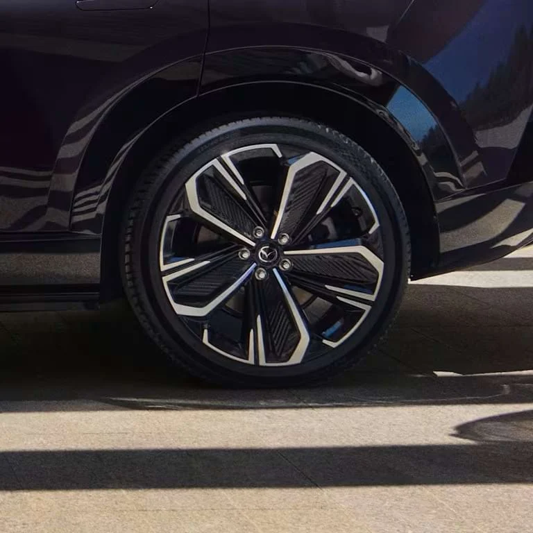 Mazda CX-6e Takumi zakelijk leasen 21-inch velgen