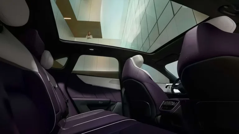 Mazda CX-6e Takumi zakelijk leasen interieur vooraan